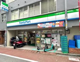 ファミリーマート