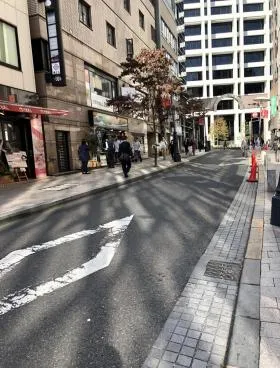 Totsu Biz Axis Akasaka(旧キーストーン赤坂)ビルの外観