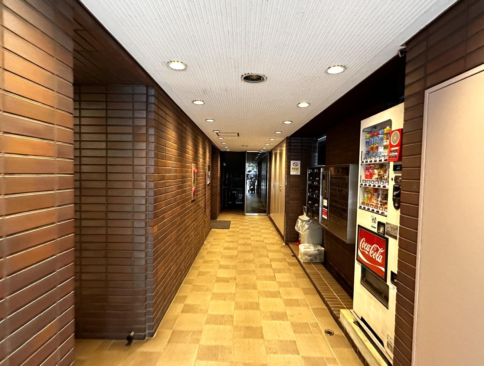 東京都千代田区九段北1