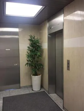 麴町ビル(旧:HAKUWA)の外観