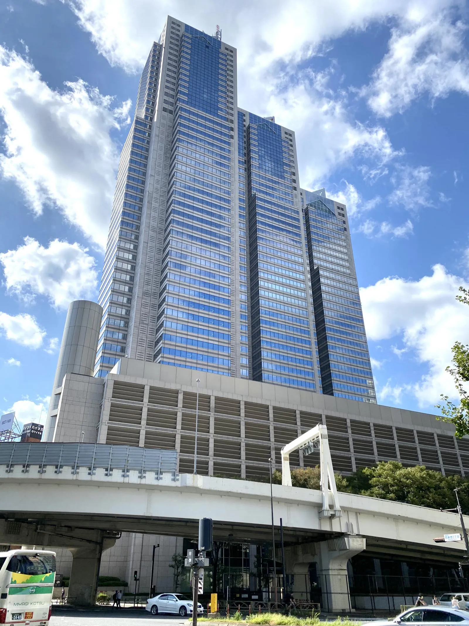 新宿パークタワーの外観写真