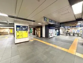 神保町駅（東京メトロ半蔵門線・都営新宿線・都営三田線）