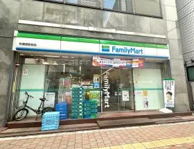 ファミリーマート