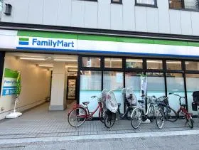 ファミリーマート