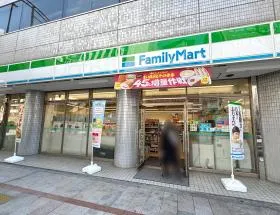 ファミリーマート