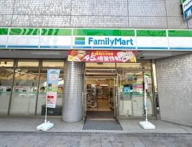 ファミリーマート