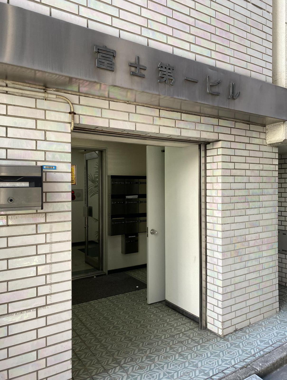 東京都千代田区神田須田町