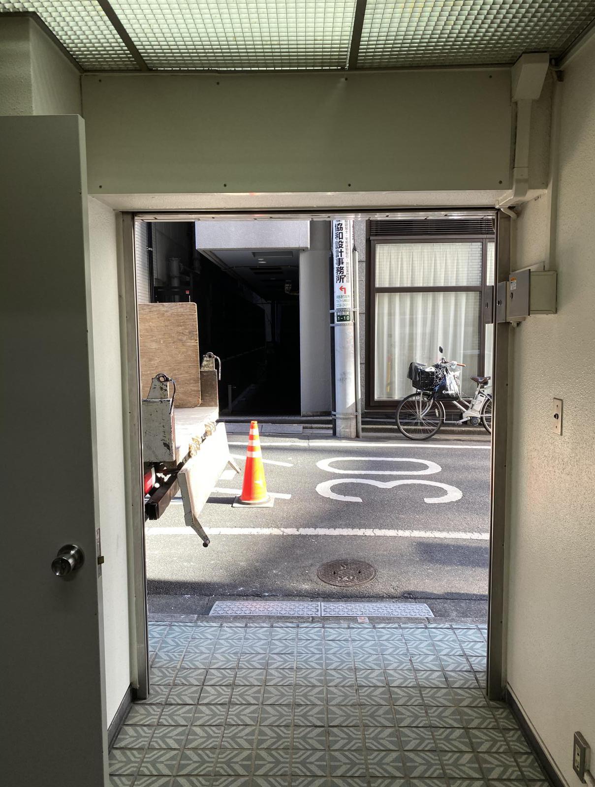 東京都千代田区神田須田町