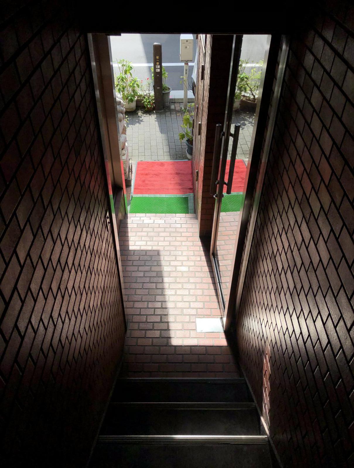 東京都千代田区内神田2