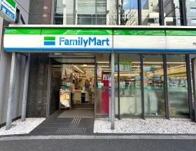 ファミリーマート