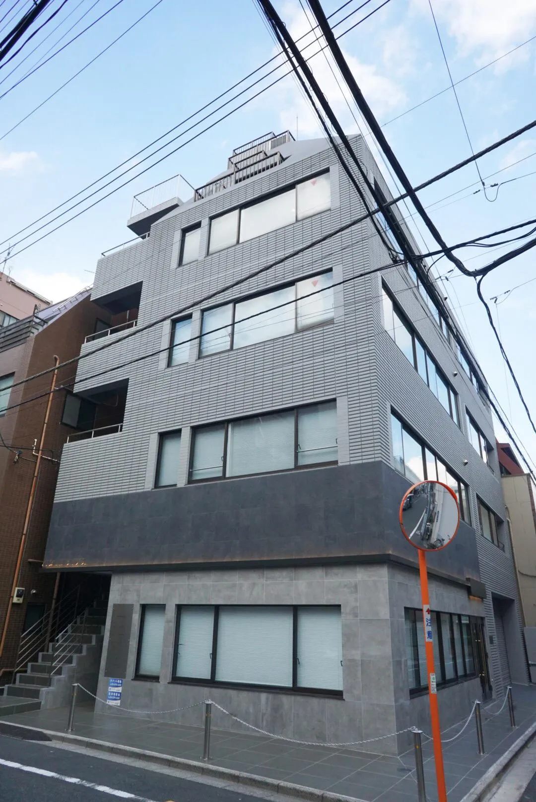 アサヒビルの外観写真