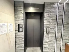 BRICK GATE 茅場町の外観