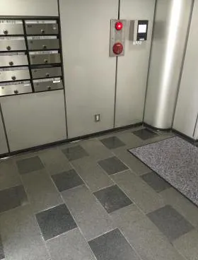 ビリーフ上野(旧東京合金)ビルの外観