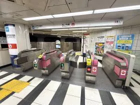 新宿御苑前駅（東京メトロ丸ノ内線）