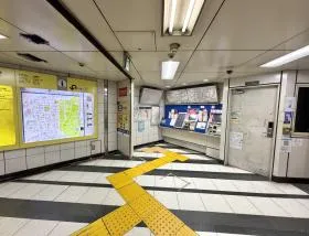 新宿御苑前駅（東京メトロ丸ノ内線）
