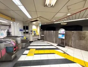 新宿御苑前駅（東京メトロ丸ノ内線）