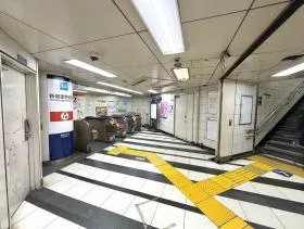 新宿御苑前駅（東京メトロ丸ノ内線）