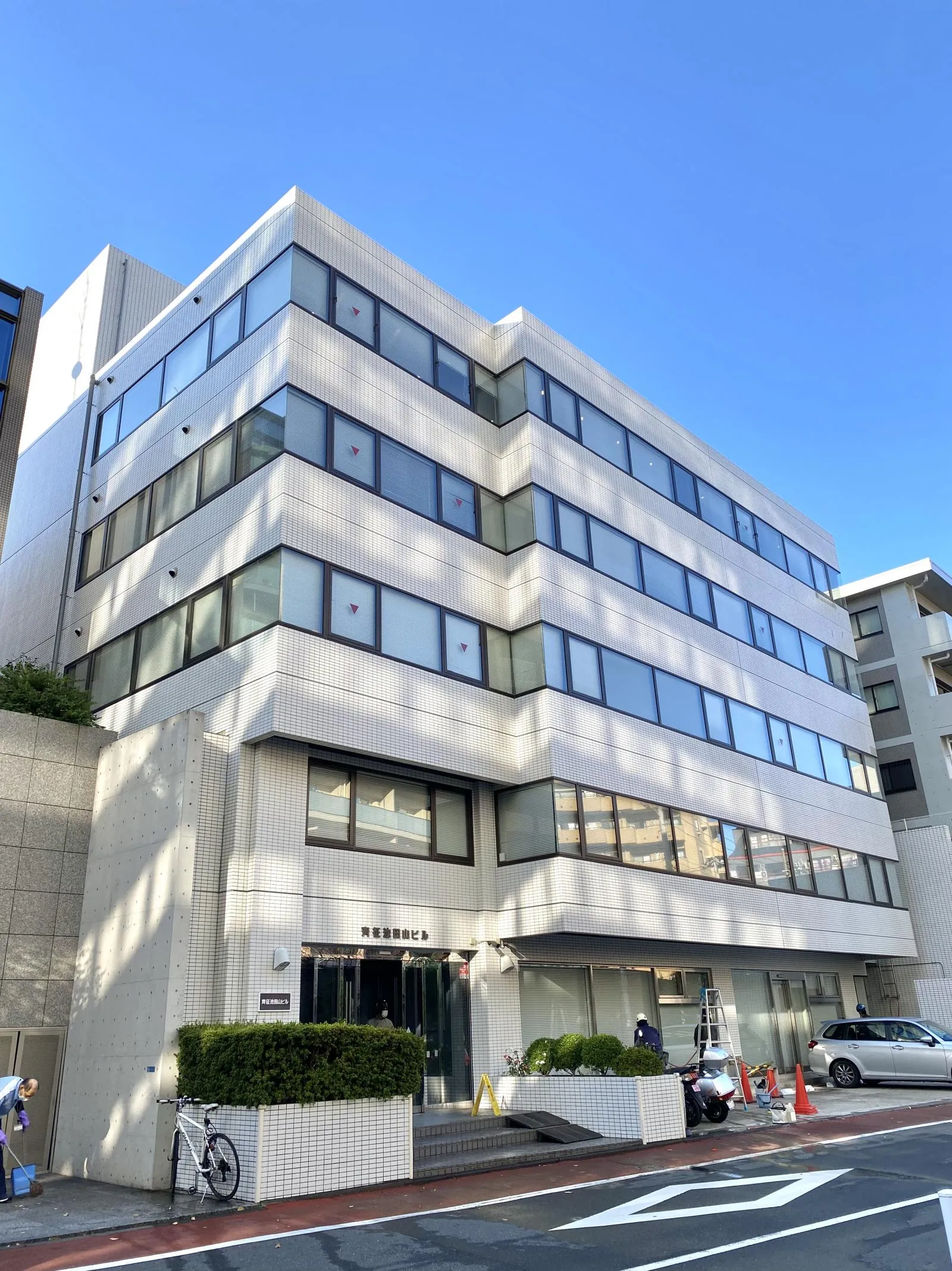 齊征池田山ビルの外観写真