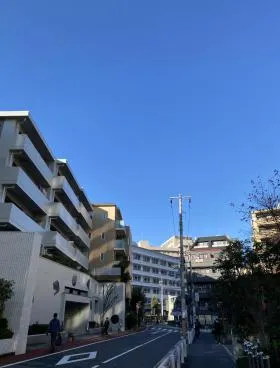 齊征池田山ビルの外観