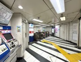 新宿御苑前駅（東京メトロ丸ノ内線）