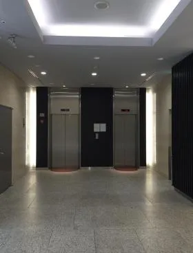 西新宿室町ビル(旧:新宿ホウライ)の外観
