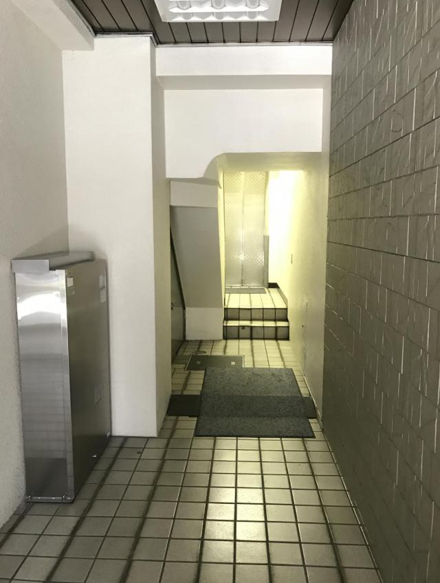 東京都中央区日本橋蛎殻町
