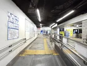 茅場町駅（東京メトロ東西線・日比谷線）