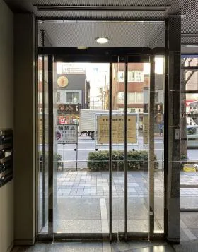 JR八丁堀ビルの外観
