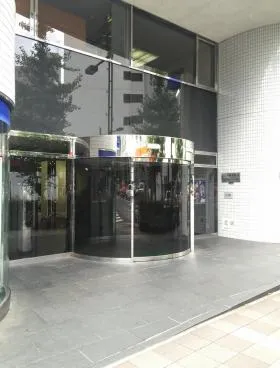 東熱新川ビルの外観