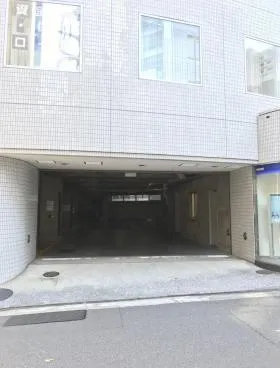 東熱新川ビルの外観