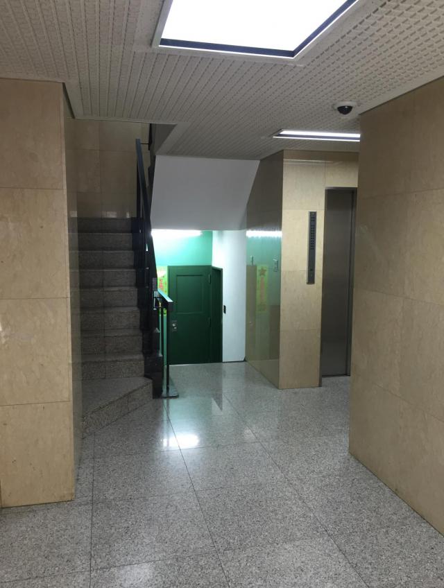 東京都中央区銀座1