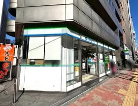 ファミリーマート
