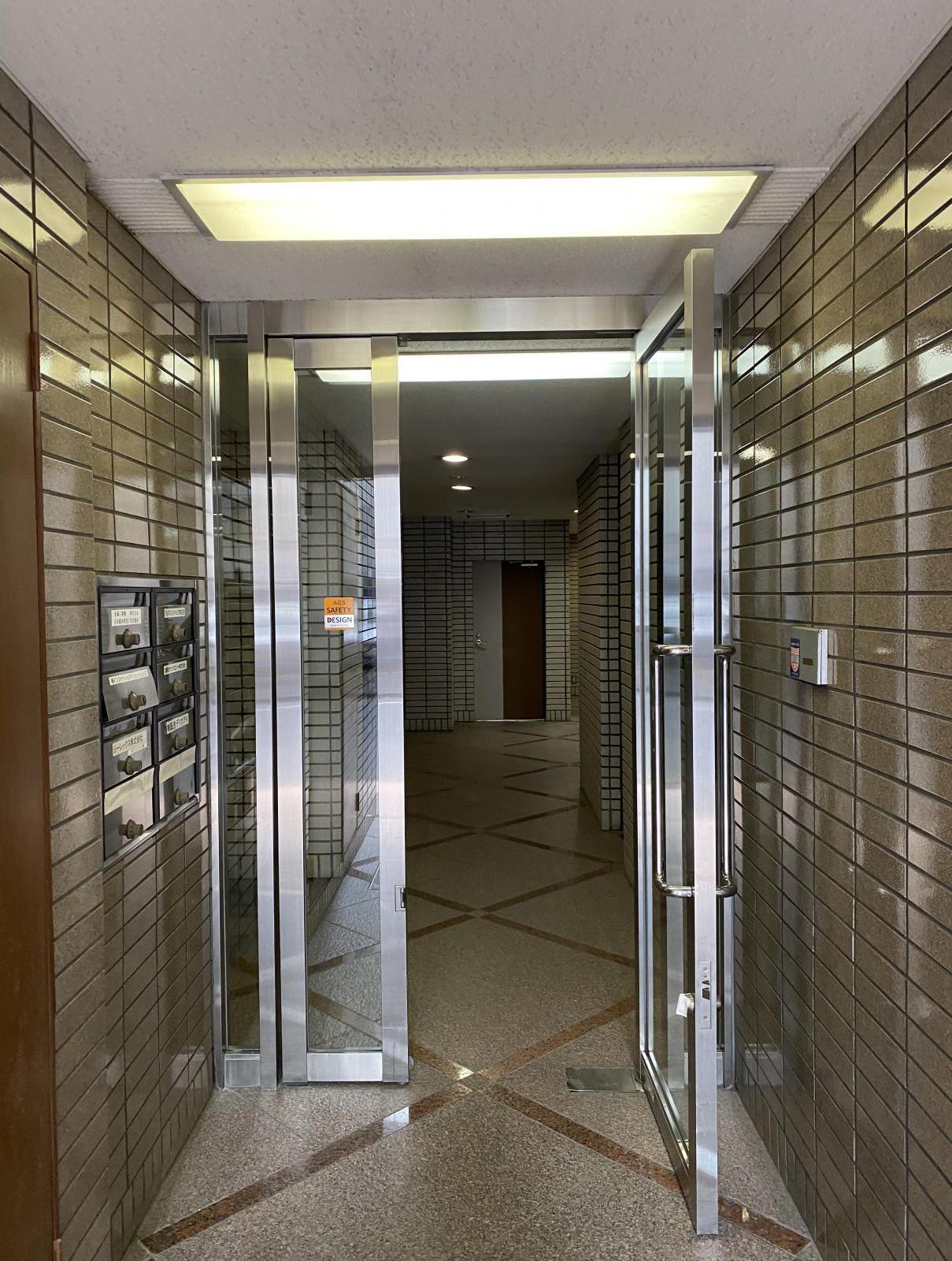 東京都千代田区岩本町