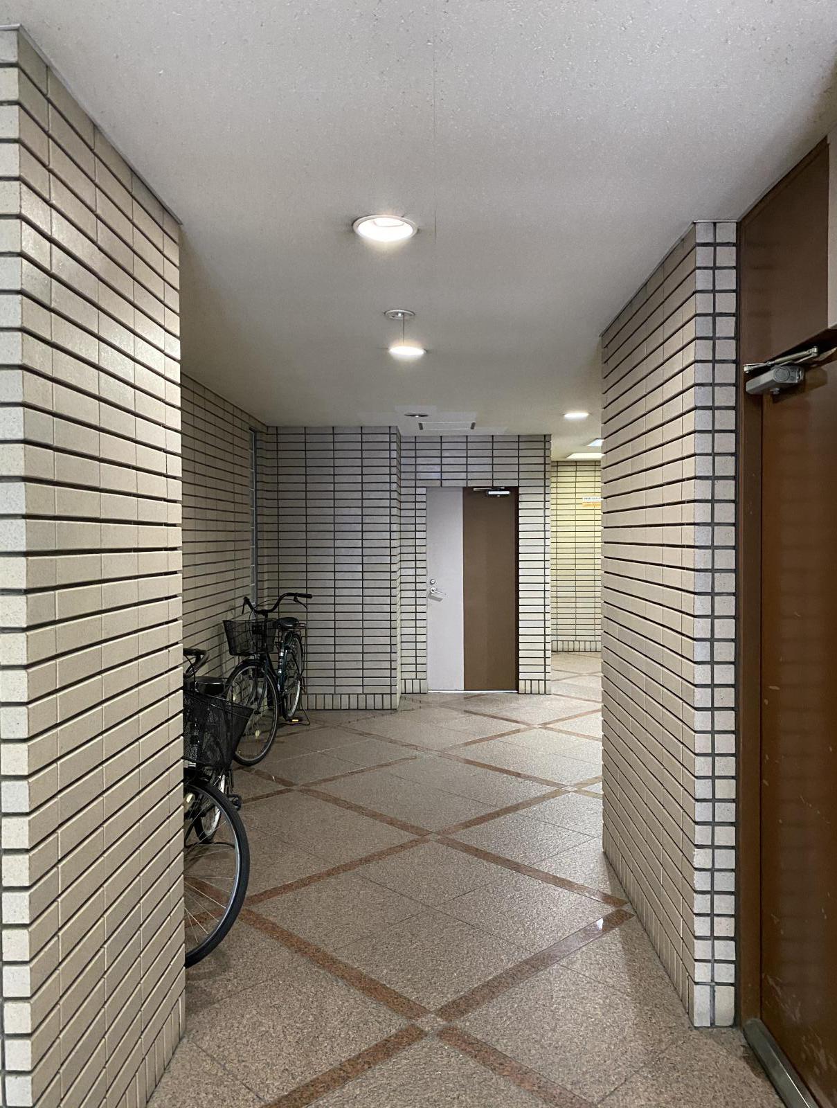 東京都千代田区岩本町