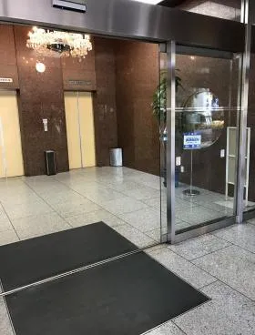 タカセビル本館の外観