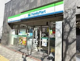 ファミリーマート