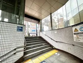 A5出入口近く
