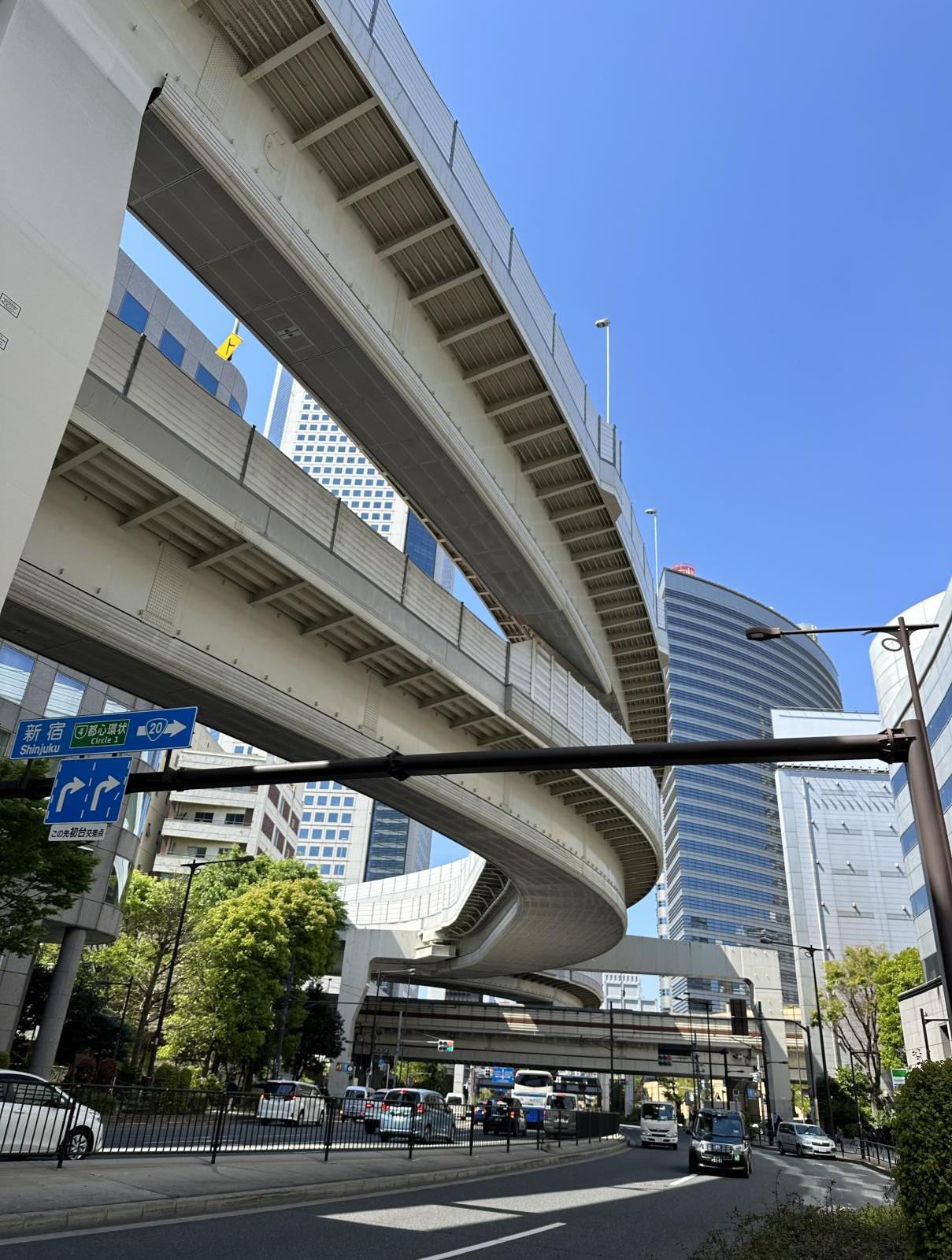 東京都渋谷区代々木4