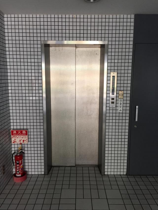 東京都渋谷区千駄ヶ谷1