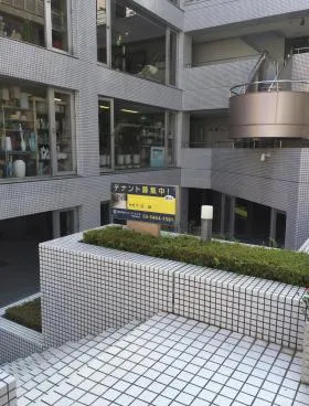 佳秀ビルの外観