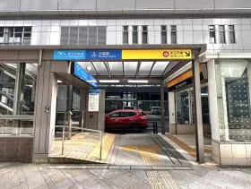 汐留駅　出入口（地上側）