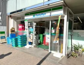 ファミリーマート