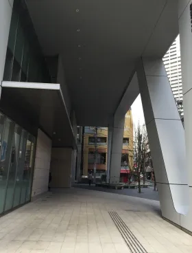 アークヒルズフロントタワーRoPの外観