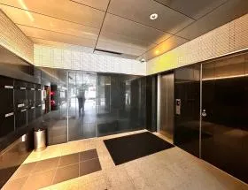 アトム麹町タワーの外観