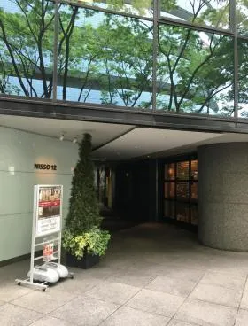 SD12(旧:日総第12)ビルの外観