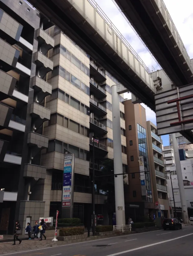 第12東ビルの外観写真
