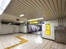 A9出入口を目指す