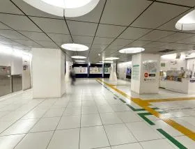 汐留駅（都営大江戸線）