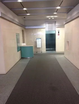 富士見ハイネスビルの外観