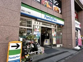 ファミリーマート